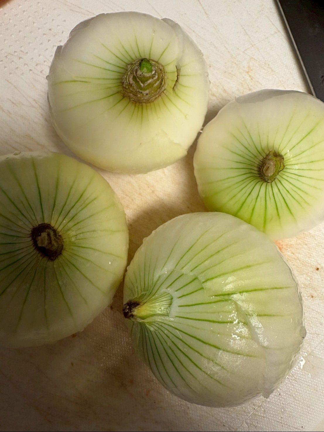 小さめの新玉葱4個使いました。