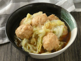 調味料一つだけ！「キャベツと肉団子のさっと煮」