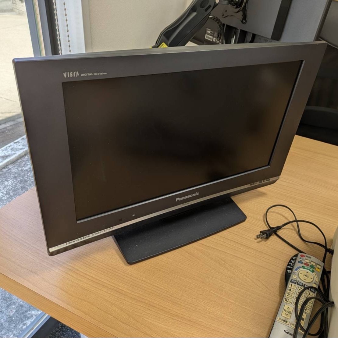 薄型だけど重い小さなテレビ