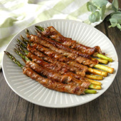 こってり味でごはんが進む！「肉巻きアスパラのデミグラスソース炒め」
