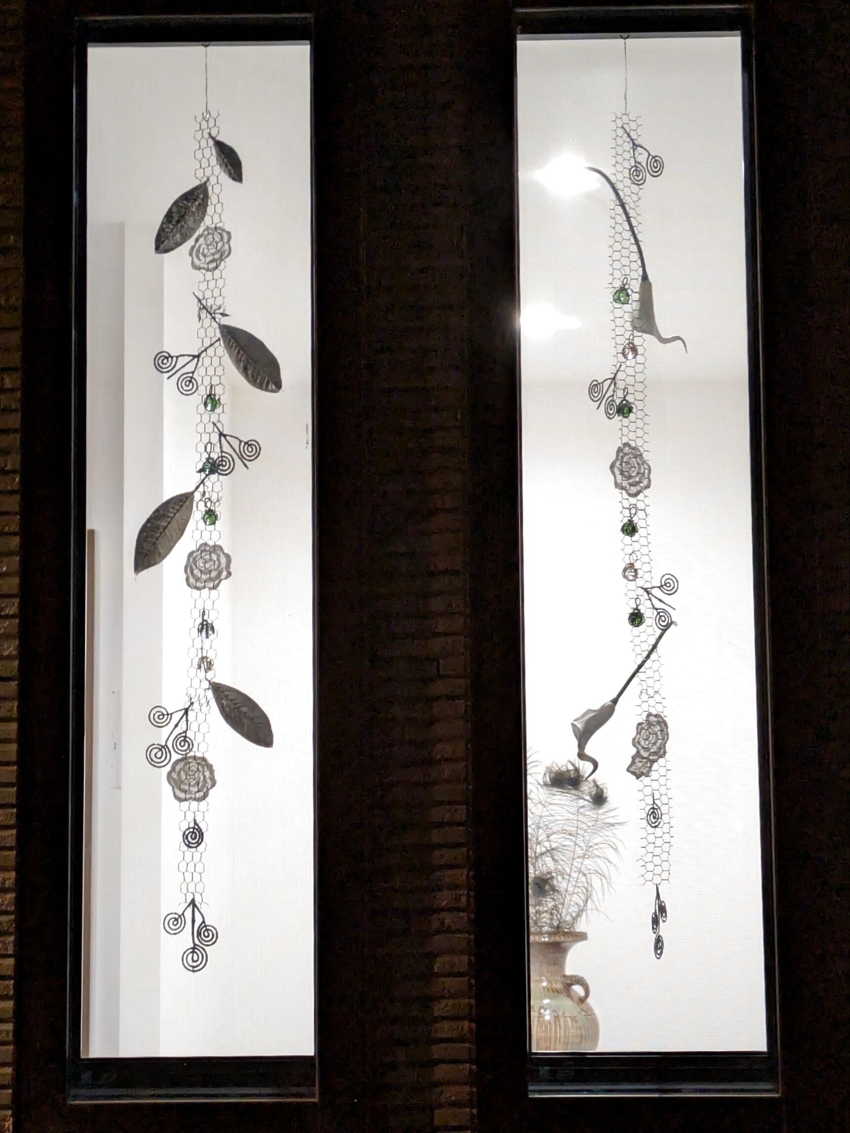 夜、外から見た感じです