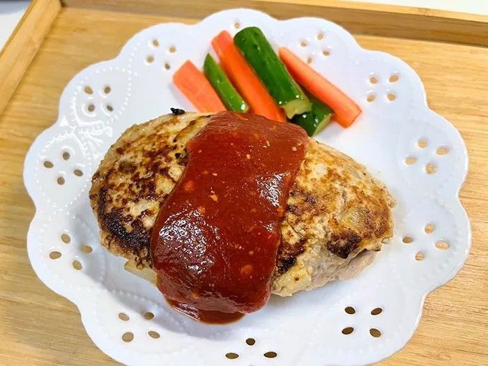 「崩れるくらいが美味しいねん」土井善晴さん流、ハンバーグの作り方。絶品ソースもよく合う～～♪