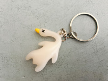 【セリア】謎のアヒルをバッグに付けておくと→ある変化が！実はこれから大活躍のアイテムなんです。