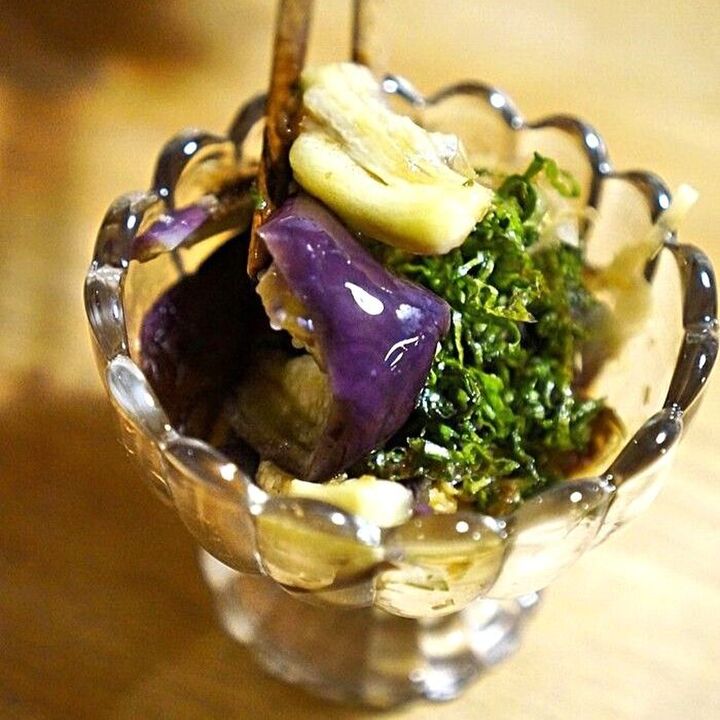 『なす』をまるごとレンチンしてみたら…甘くておいしい絶品おかずに大変身♪