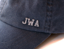 【ユニクロ×JWA】大人女子にちょうどイイ。『ヴィンテージ風キャップ』で春おしゃれをアップデート！