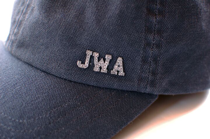 【ユニクロ×JWA】大人女子にちょうどイイ。『ヴィンテージ風キャップ』で春おしゃれをアップデート!