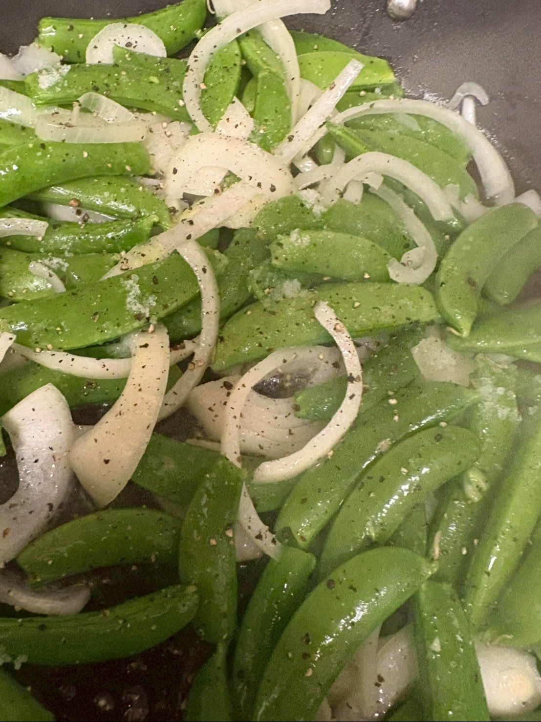 ここでしっかり塩コショウします。