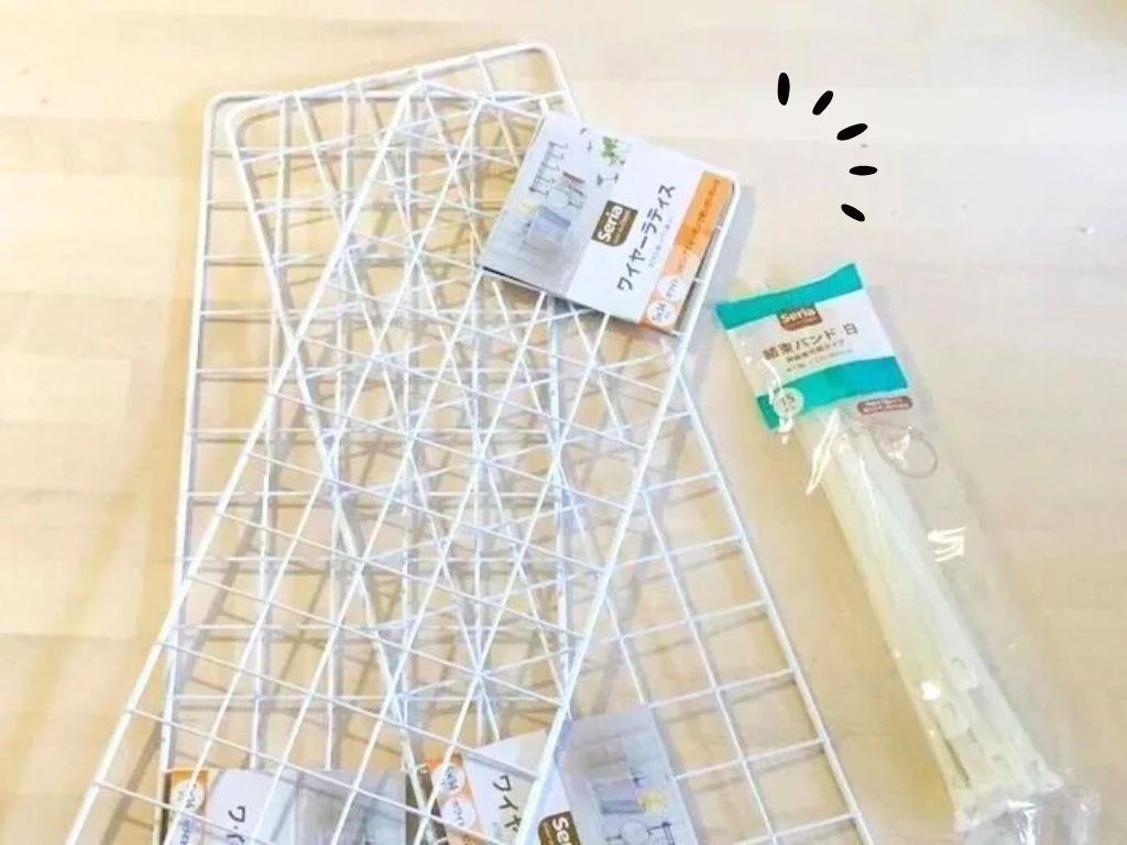 【100均】ワイヤーネット×結束バンドで"隠し"収納！使い勝手爆上がり♪