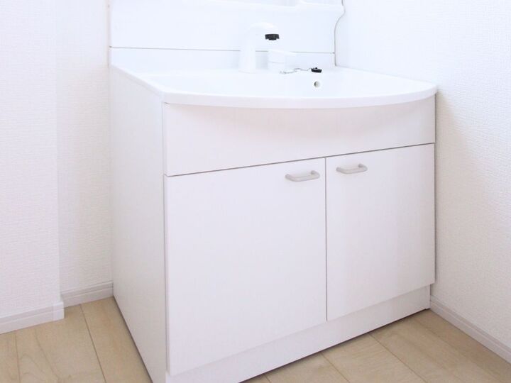 ごちゃついた「洗面台下収納」はこうすれば使い勝手が爆上がり!わが家の"秘策"教えます♪