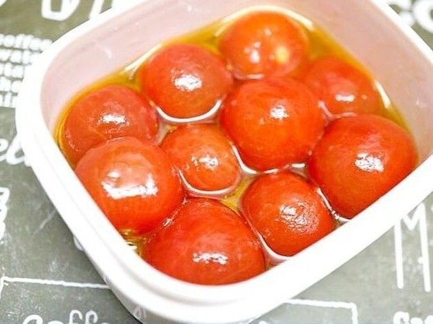 『ミニトマトの皮』を一度に簡単にむく方法！作り置きにもおすすめです♪