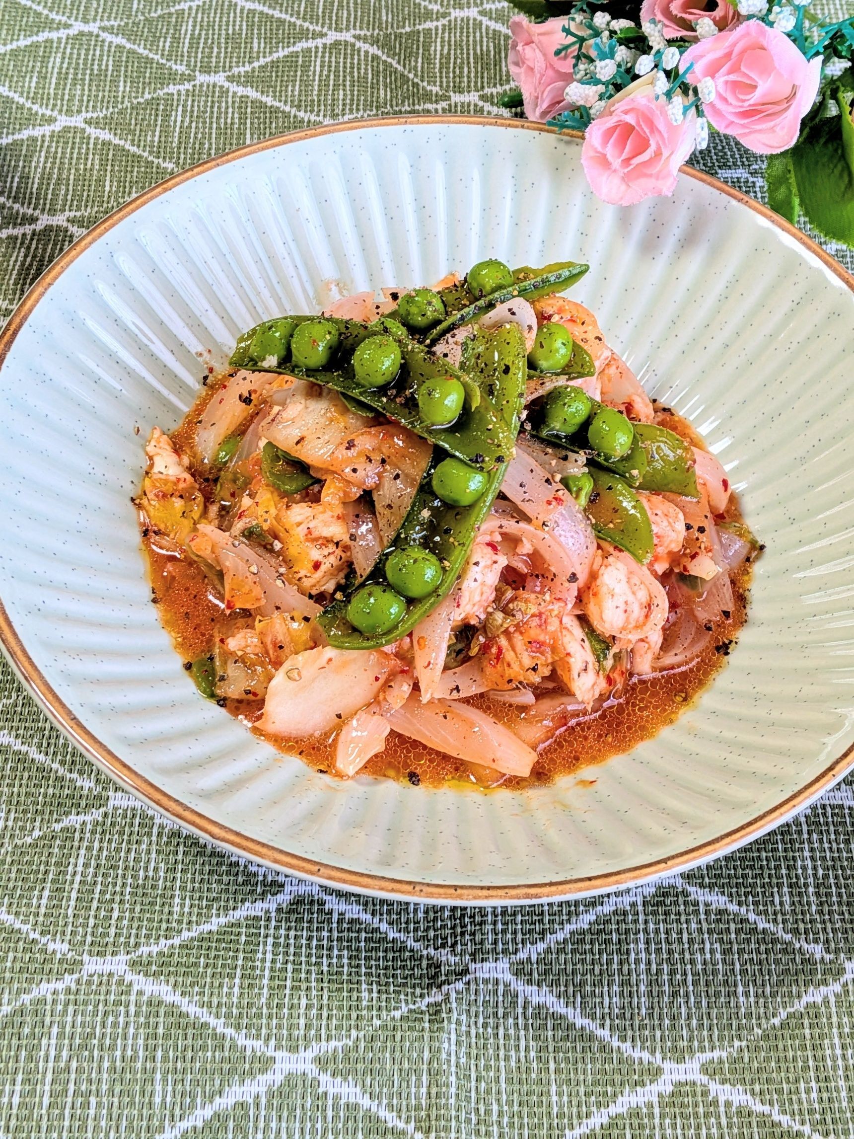 春にこそ作ってほしい一品！新たまねぎとスナップエンドウのキムチ和え