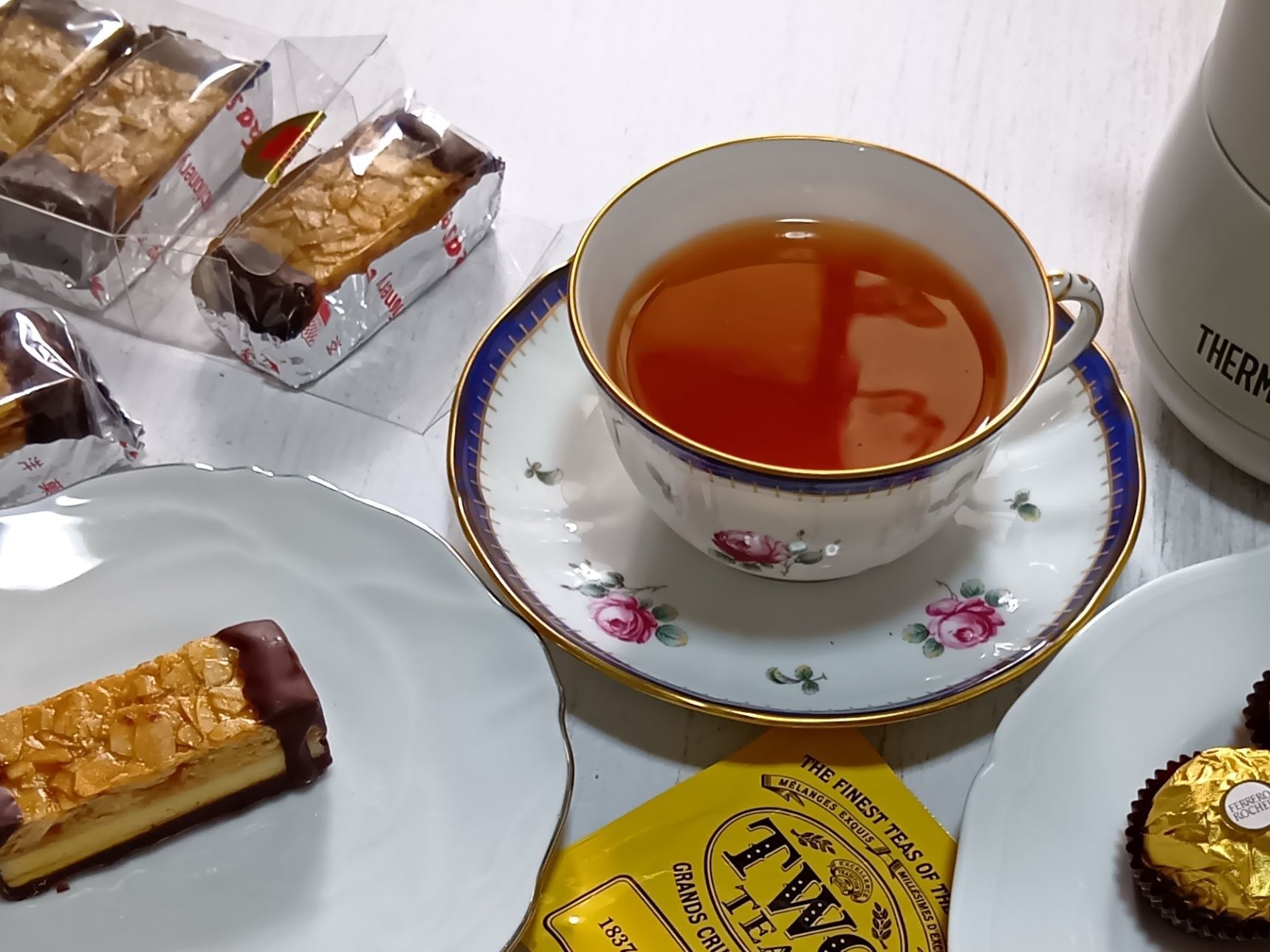 作品の中で、主人公が紅茶に浸したマドレーヌを味わった瞬間、その香りをきっかけに幼い頃の記憶が鮮やかによみがえる場面が描かれており、そこからこの呼び名が生まれたそうですよ。