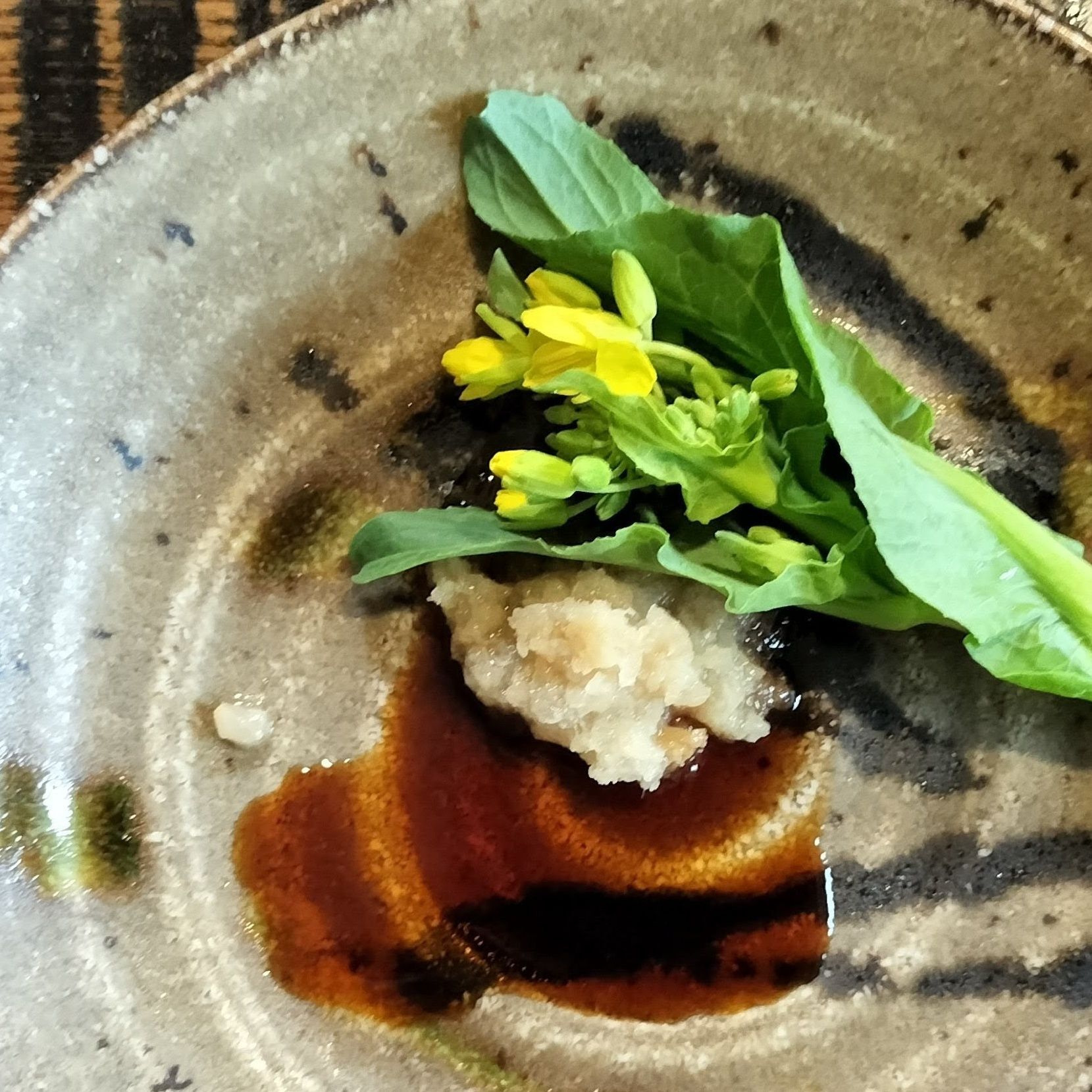 絶品！もちもち和風もんじゃ！もんじゃの具材もつけダレも和風！