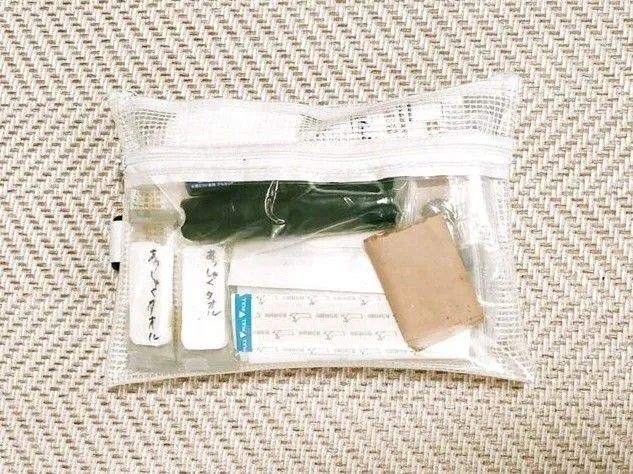 高校生の息子が持ち歩いている「防災ポーチ」。中身をすべてお見せします。