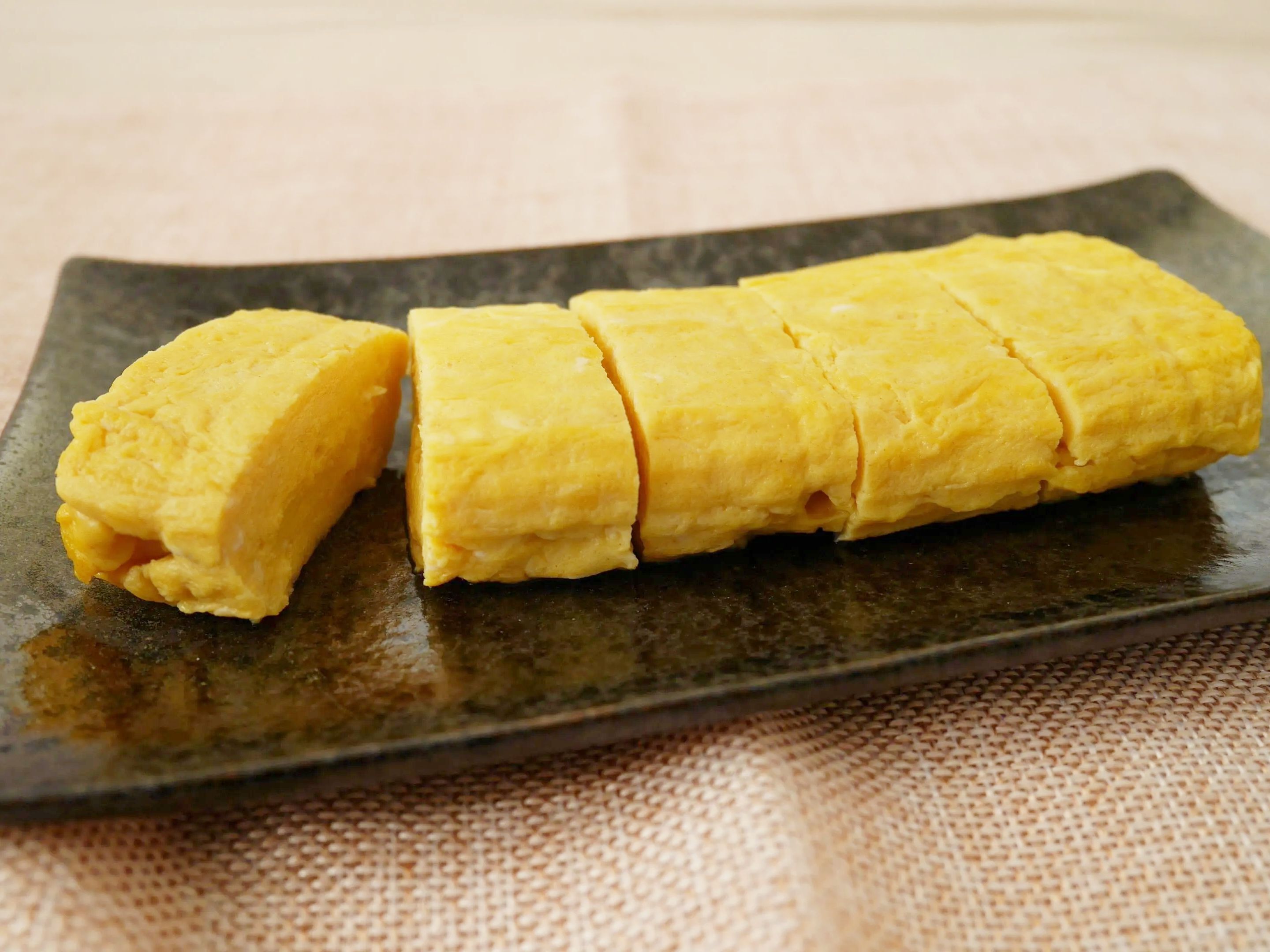 失敗しない！「だし巻き卵」の作り方。ふんわりじゅわ～♡の本格派です