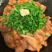 焼き肉の味変！一度やってみてください、生ニラとニンニクにポン酢！