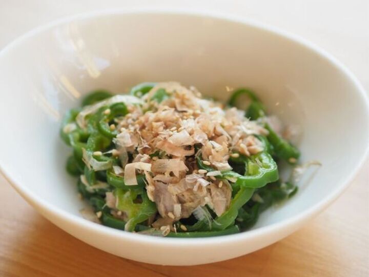 こりゃ箸が止まらない~~!!『無限ピーマン』が美味しすぎる→味の決め手はコレだった!