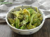 材料4つで完成！「春キャベツのにんにく味噌和え」