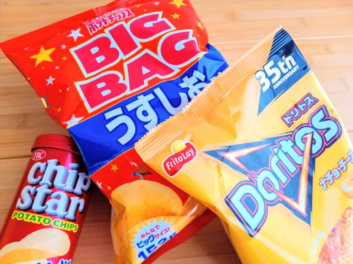 ポテチを最高に楽しくする〈パーティ開け〉の決定版3選。マスターすれば盛り上がること間違いなし♡
