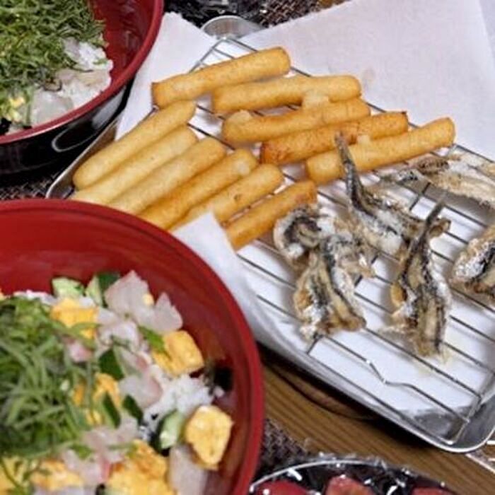夫が釣ってきた「カタクチイワシ」のサクサク唐揚げ