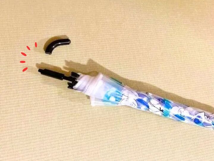 傘の持ち手が壊れた…→捨てるのちょっと待って!実はこんな方法でプチお直しできるんです♪