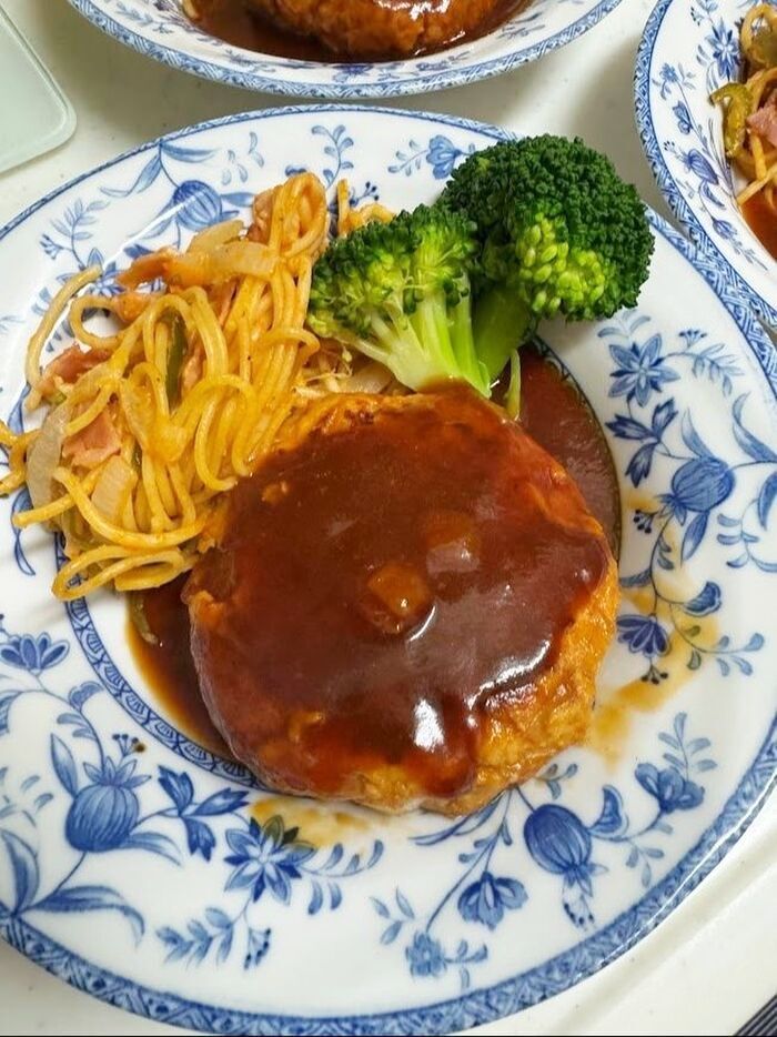 みんな大好き大きめ新玉ねぎ入りハンバーグ