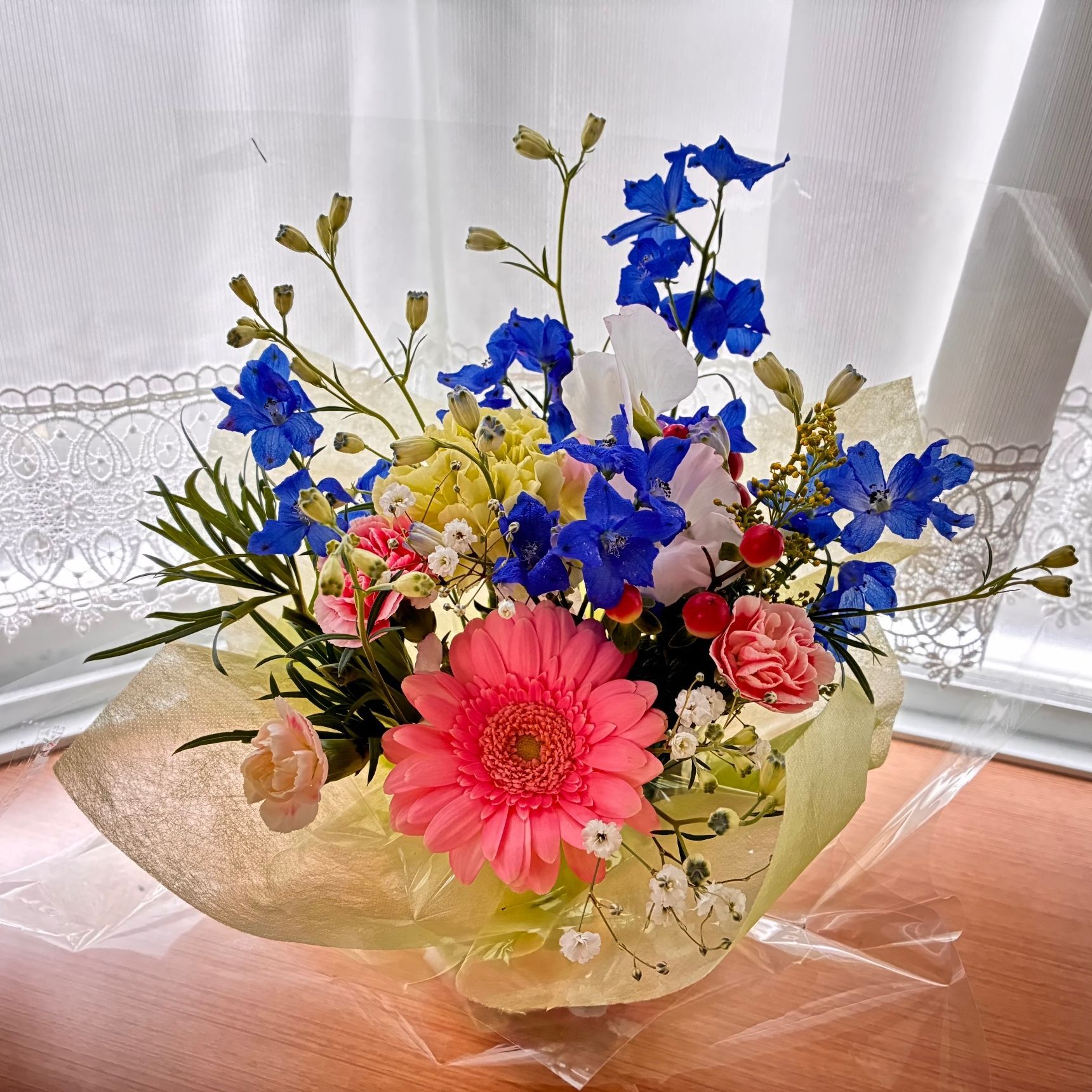 青い花をプラス