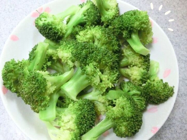 ブロッコリーは『フライパン調理』がイチ押しです!「蒸し」「焼き」でうまみが凝縮♡
