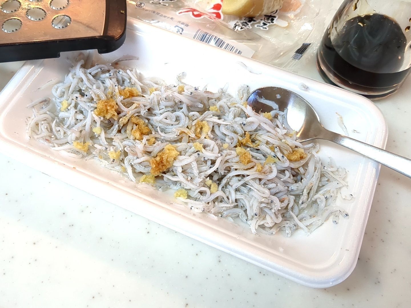 生姜を加えます