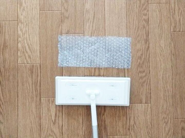 「プチプチ」緩衝材、捨てちゃう前に!まさかのフローリングワイパーを進化させてくれる優秀品に変身♪