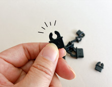 【ダイソー】レゴの手みたいな不思議な物体。→実は〈現代人の必需品〉でした！