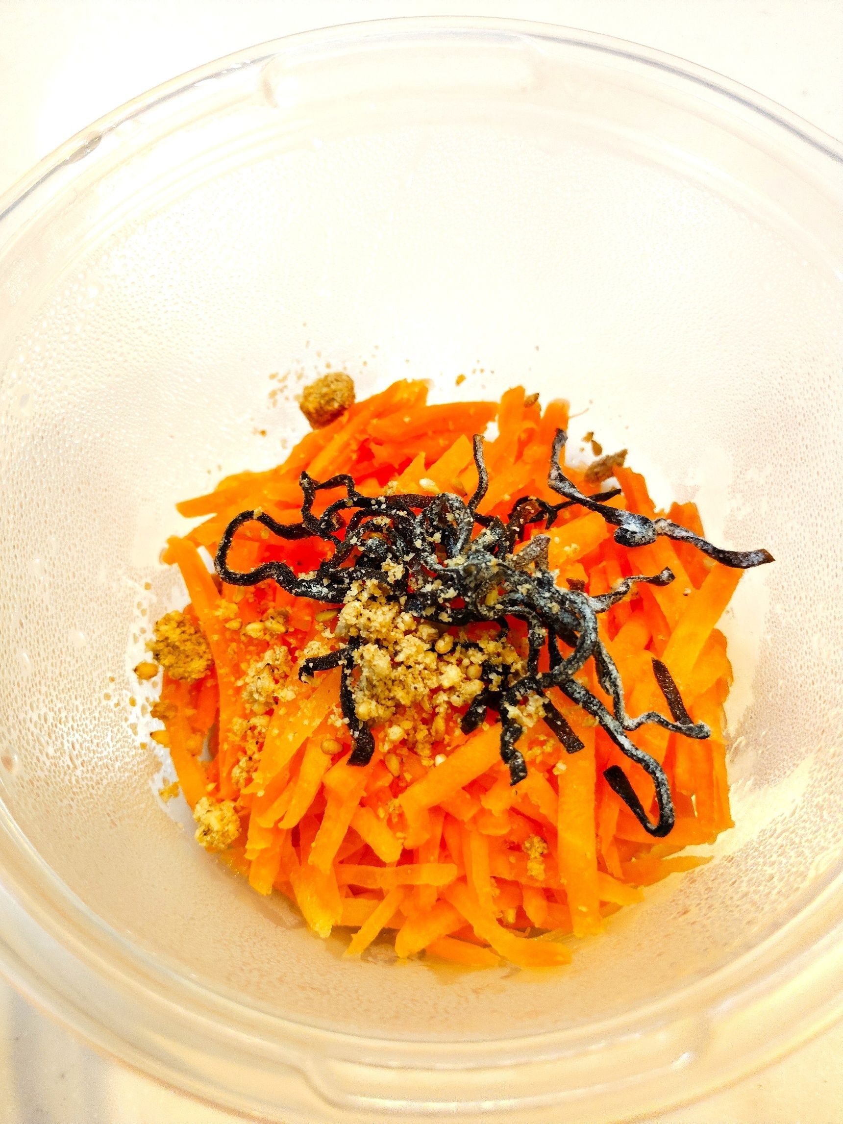 【簡単お弁当おかず】にんじんのごま塩昆布あえ