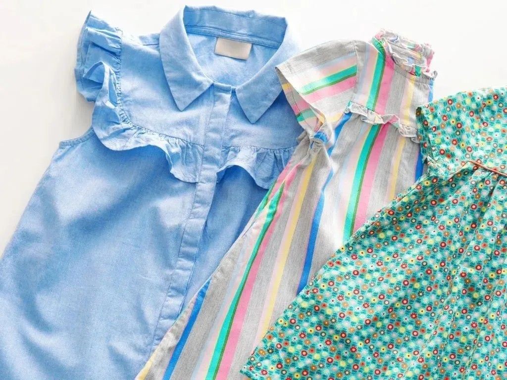 「捨てられない洋服」を後悔なく手放す方法。捨てるかどうか迷ったらやってみて♪