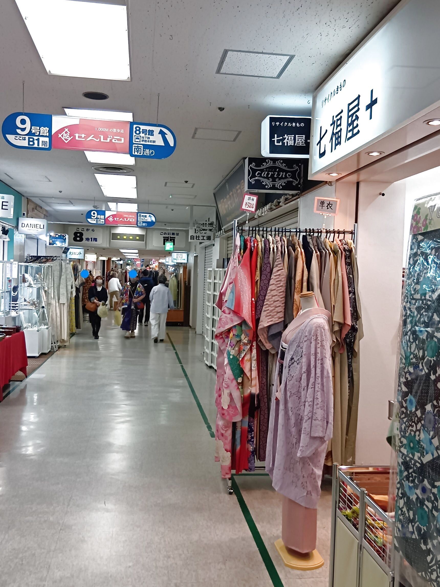 船場センタービル内は、着物好きの方はもちろん、そうでない方でも一度のぞいてみるだけで楽しめる場所かも！