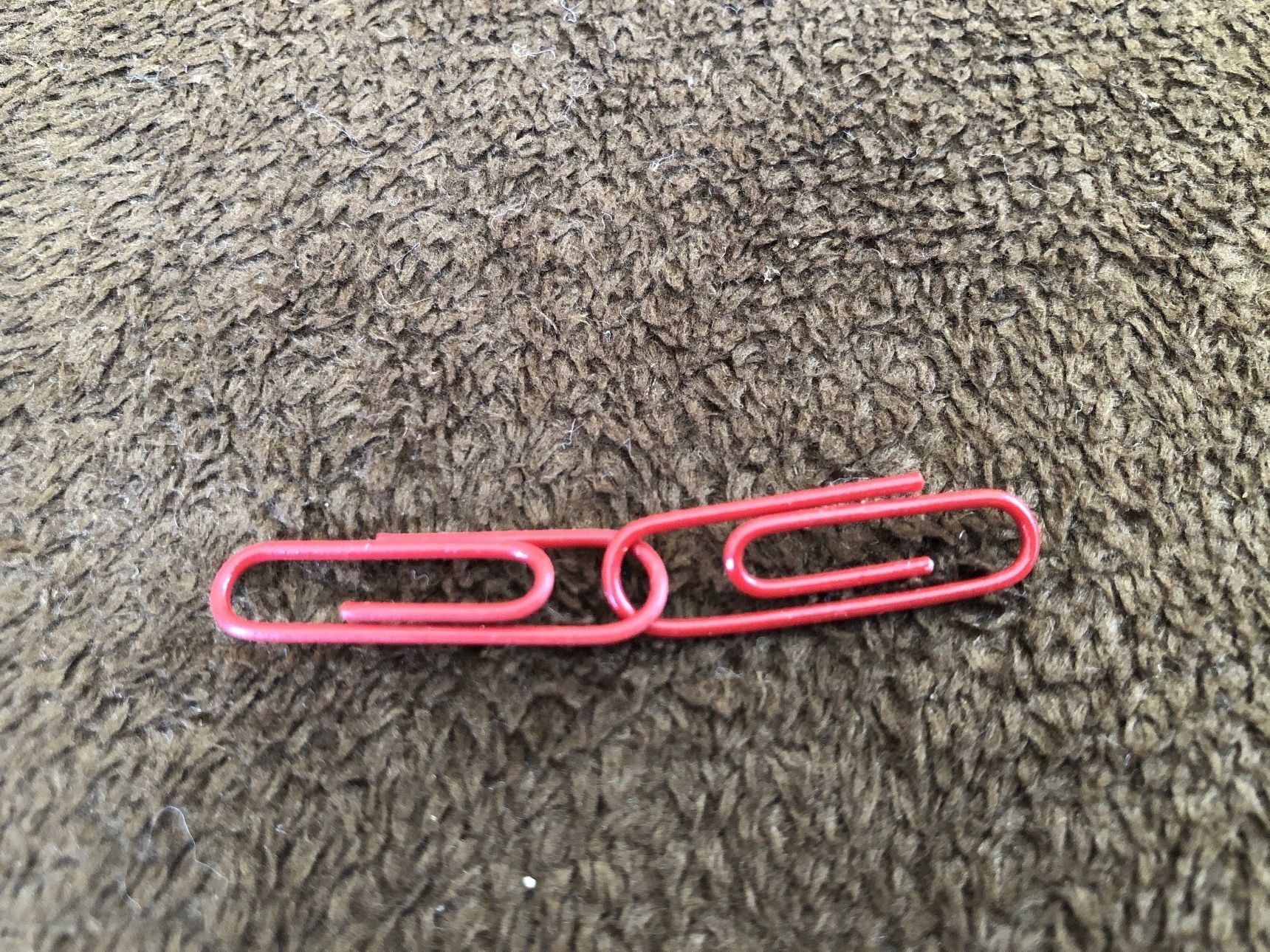 クリップをこのようにくっつけます