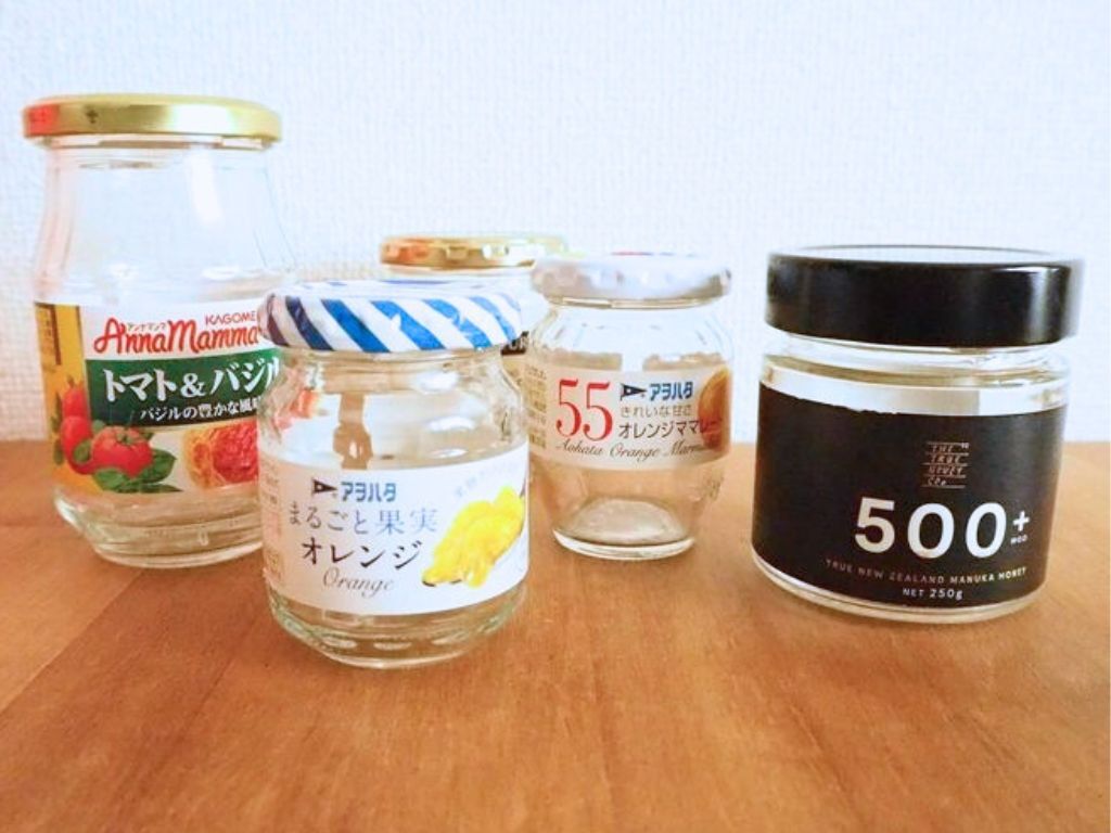 瓶のラベルを一発でスルッと剥がせる裏ワザ。気持ちいいくらい簡単です♪