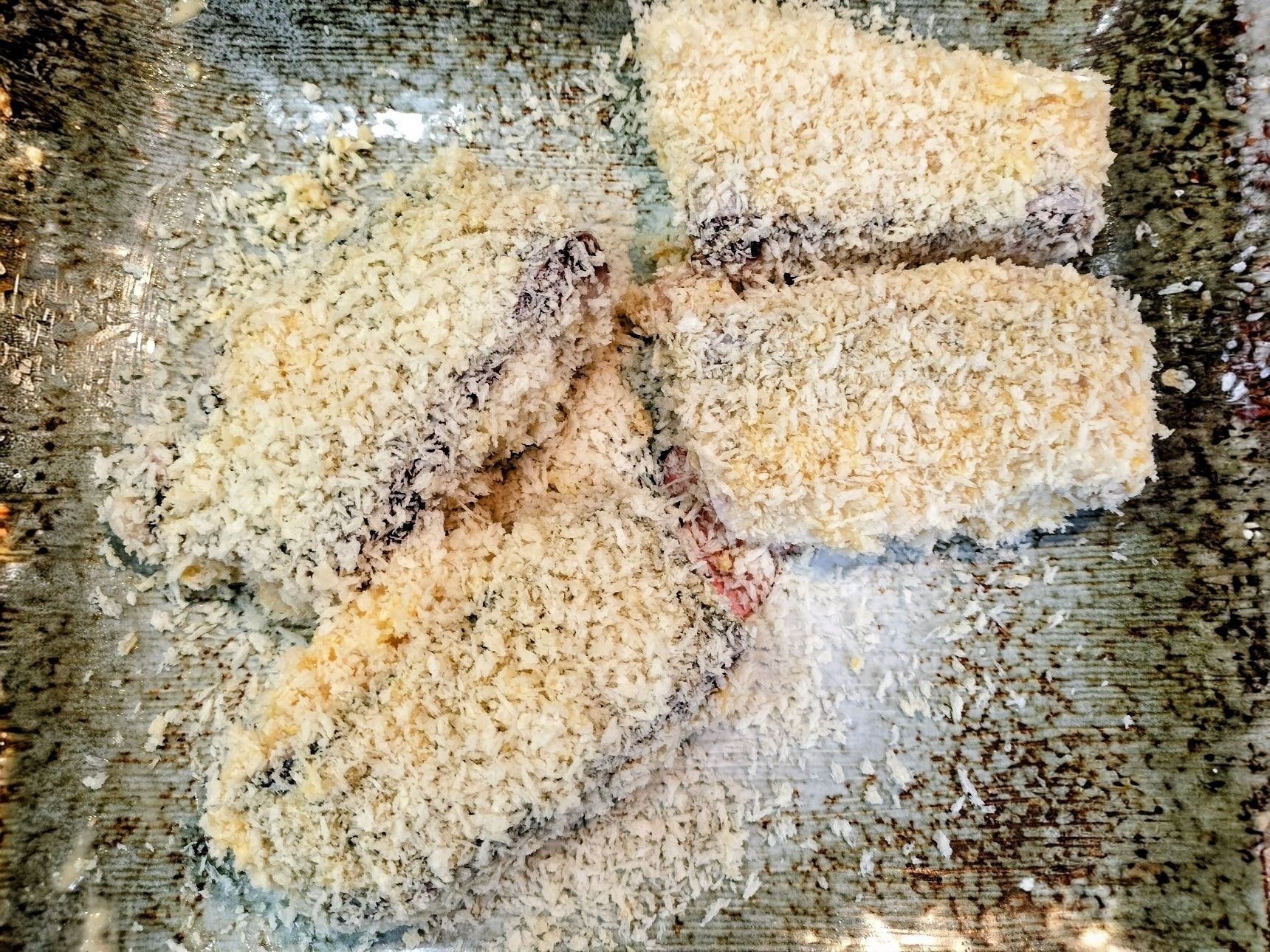 3.バッター液をつける→パン粉をつける