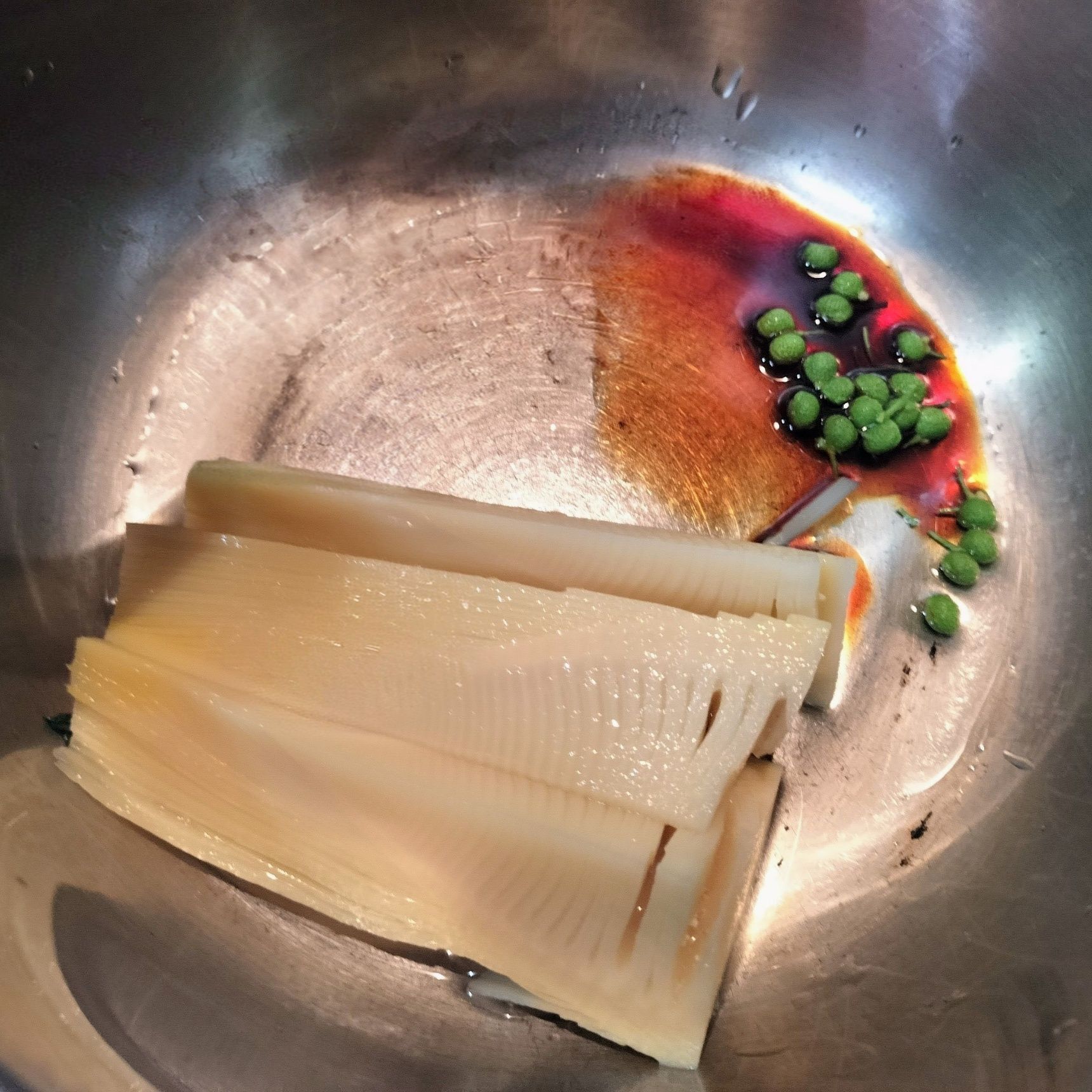 1.鍋に、たけのこと実山椒と材料▲を入れて煮詰める