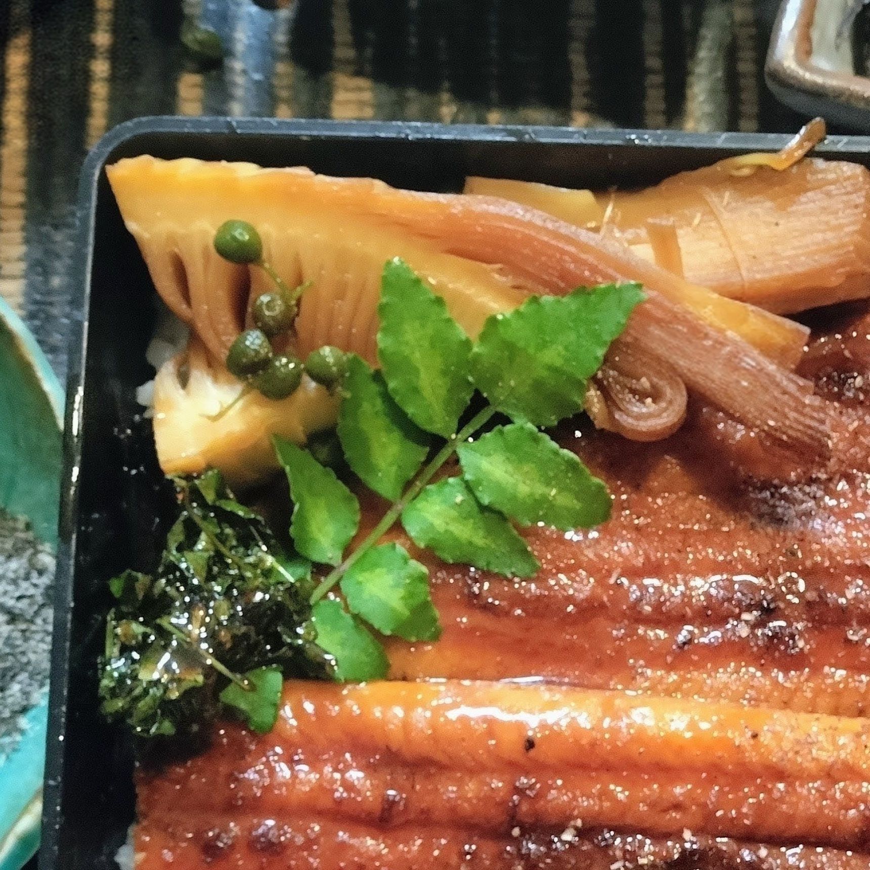 7.箸休め2種を添えて、完成！