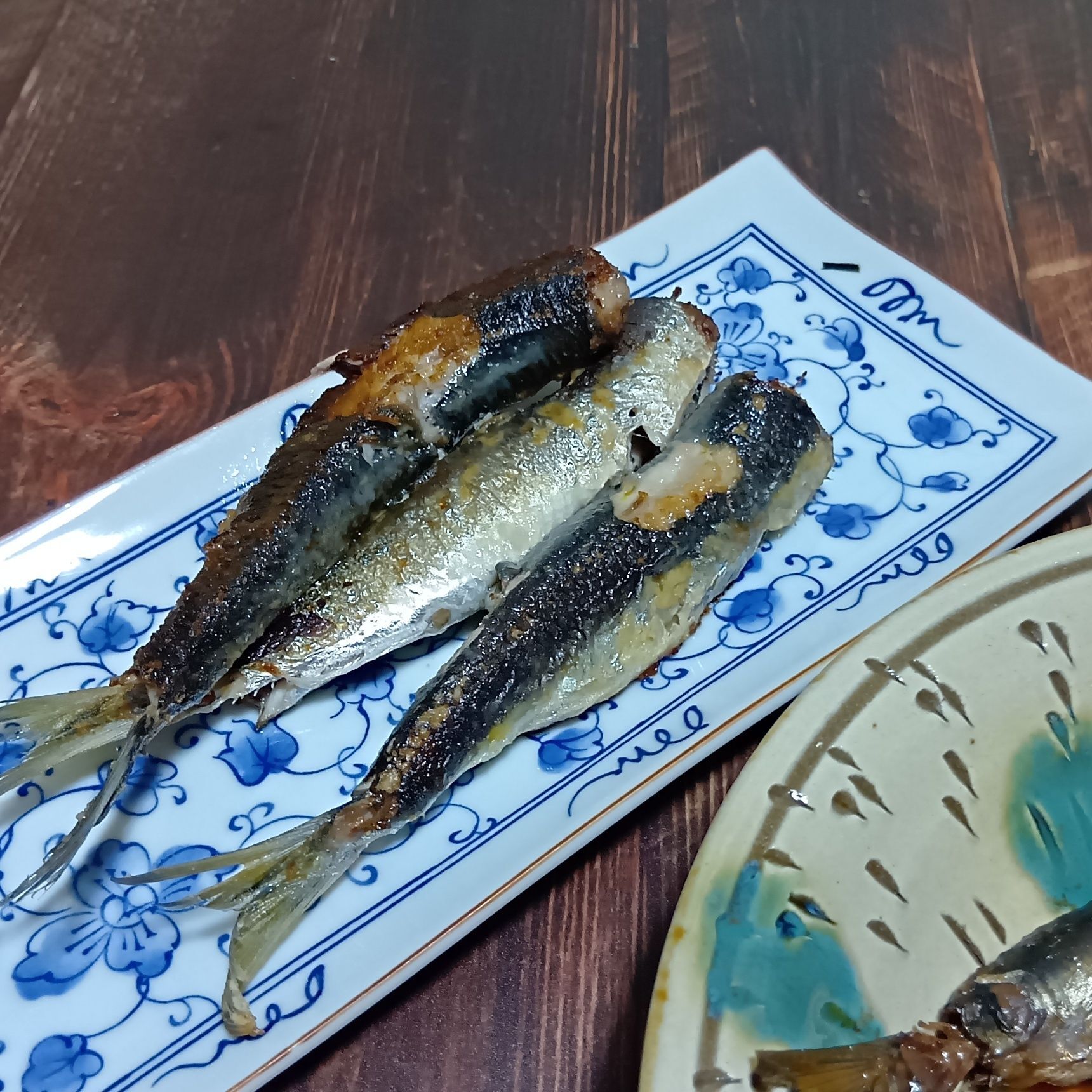 余った3尾はですね、簡単にフライパンで焼いてポン酢でいただきましたよ！