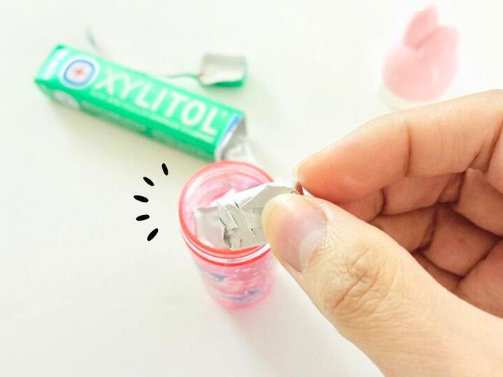 『粒ガム』買ったらすぐやってー!意外な〈100均グッズ〉がジャストフィット♡