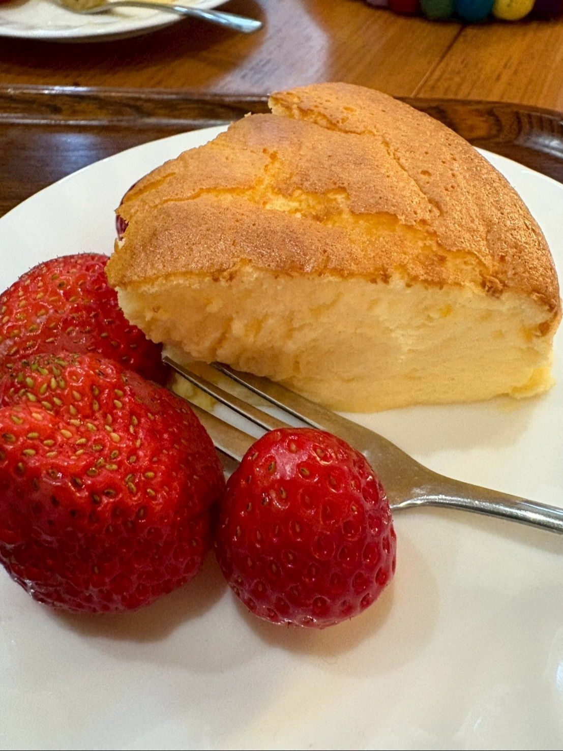 柔らかいので潰れないように気を付けてカットしてくださいね！