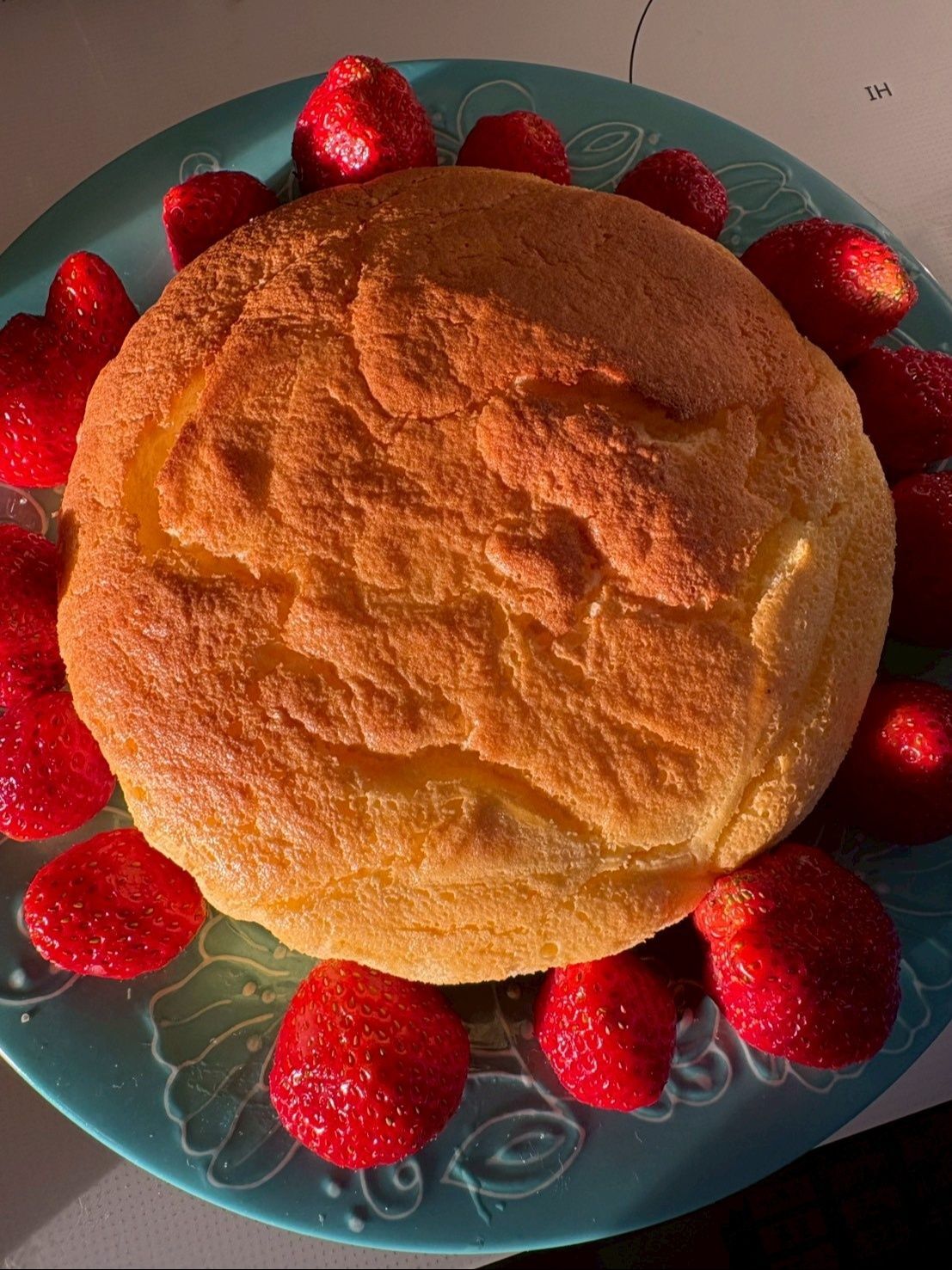 デザートに苺を飾りました！