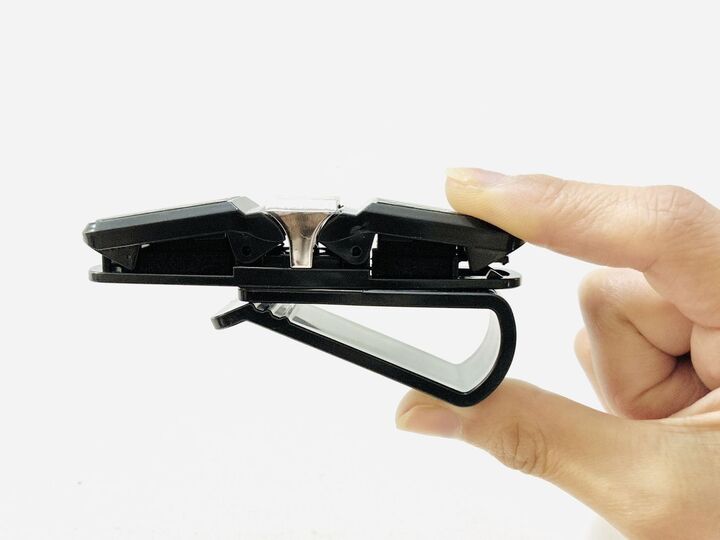 【セリア】車の中で大活躍する110円グッズ登場♡驚きのダブル仕様!?くるっと回転でコスパも抜群