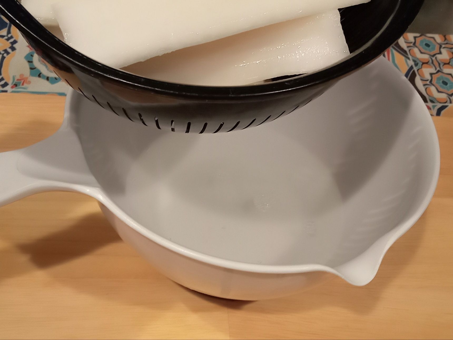 ちょっと見にくいけど、ザルにあけるとこんな感じ