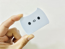 かわいいお顔→指に装着！「ん、一体どう使う？」セリアでうっかりを防いでくれるスグレモノの正体は♪