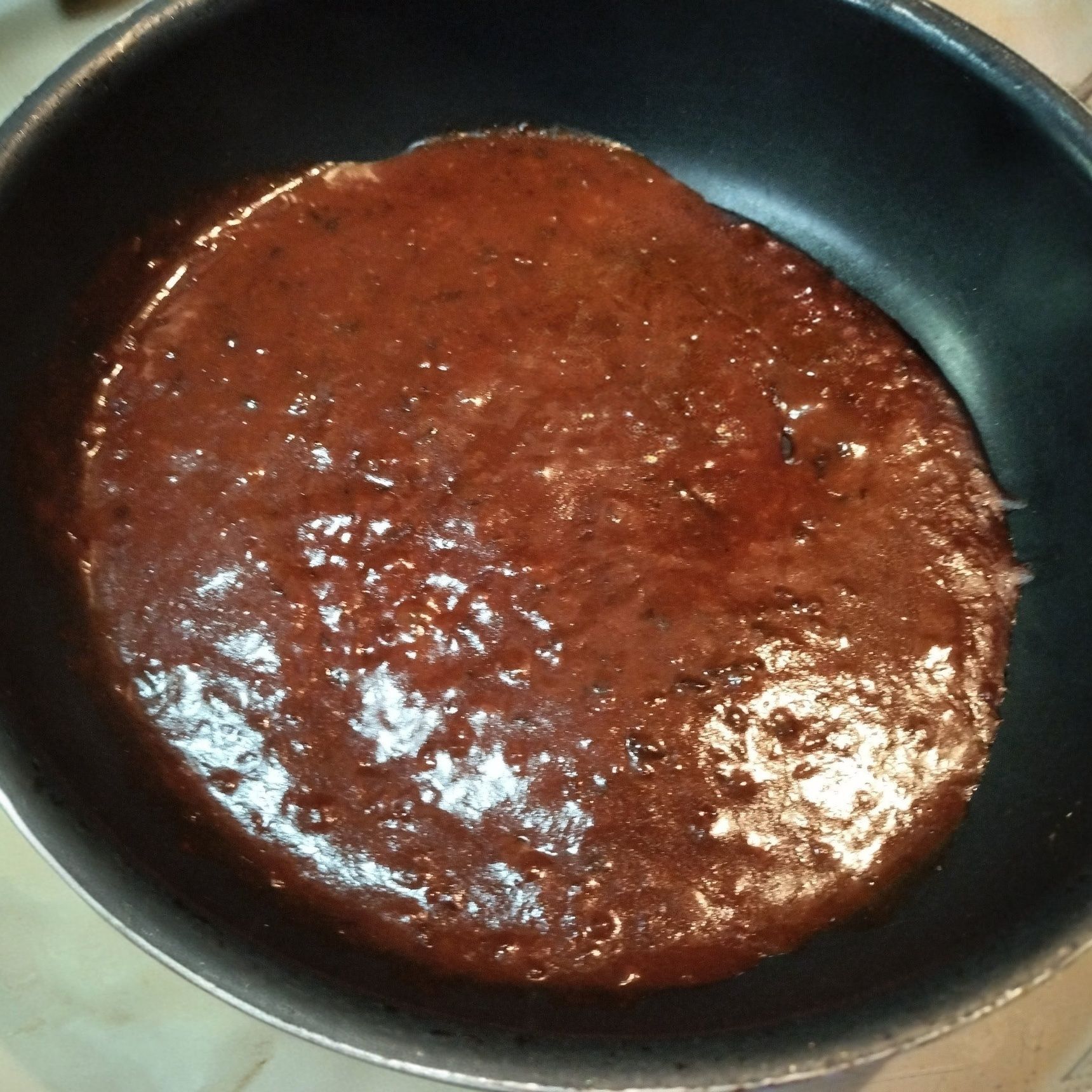 3、別フライパン又は電子レンジでハヤシソース（1人前）を温める