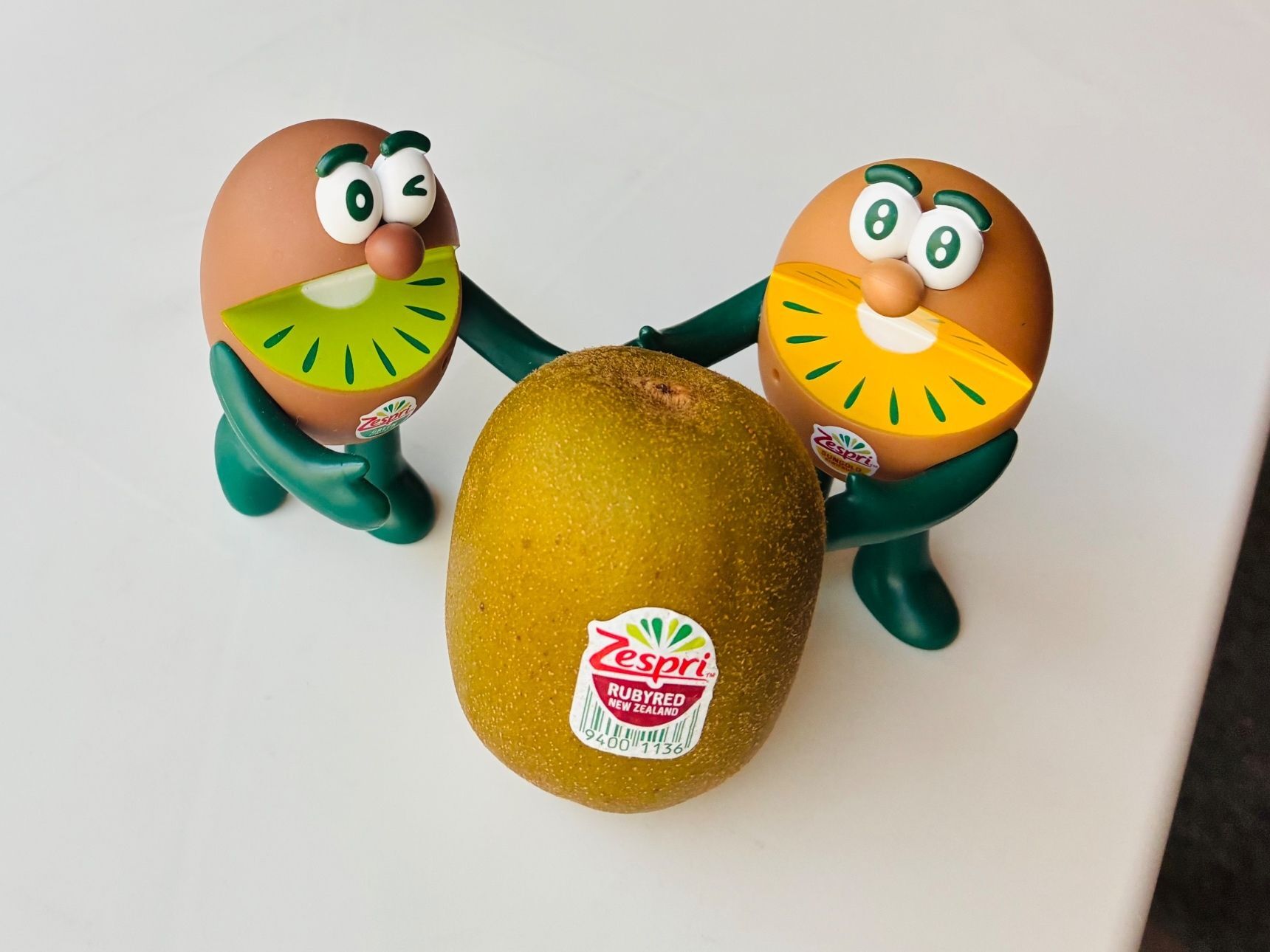 グリーン、ゴールドだけじゃない！「ルビーレッドだってよ！洒落てるー」【アキラでもタマキでもない】