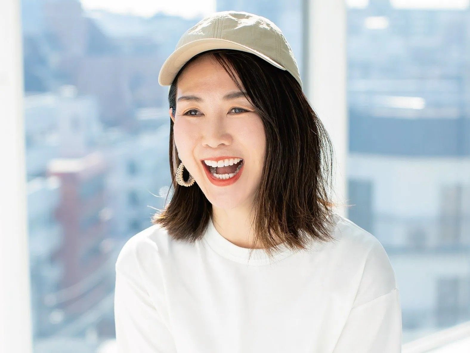 【40代・50代】大人の「キャップのかぶり方」。おしゃれ見え＆女らしさもグッとアップ♡
