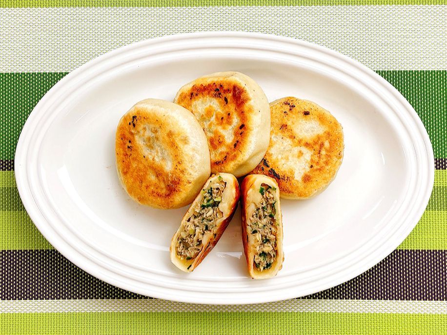 【春キャベツとニラのおやき】便利な野菜だし使用！